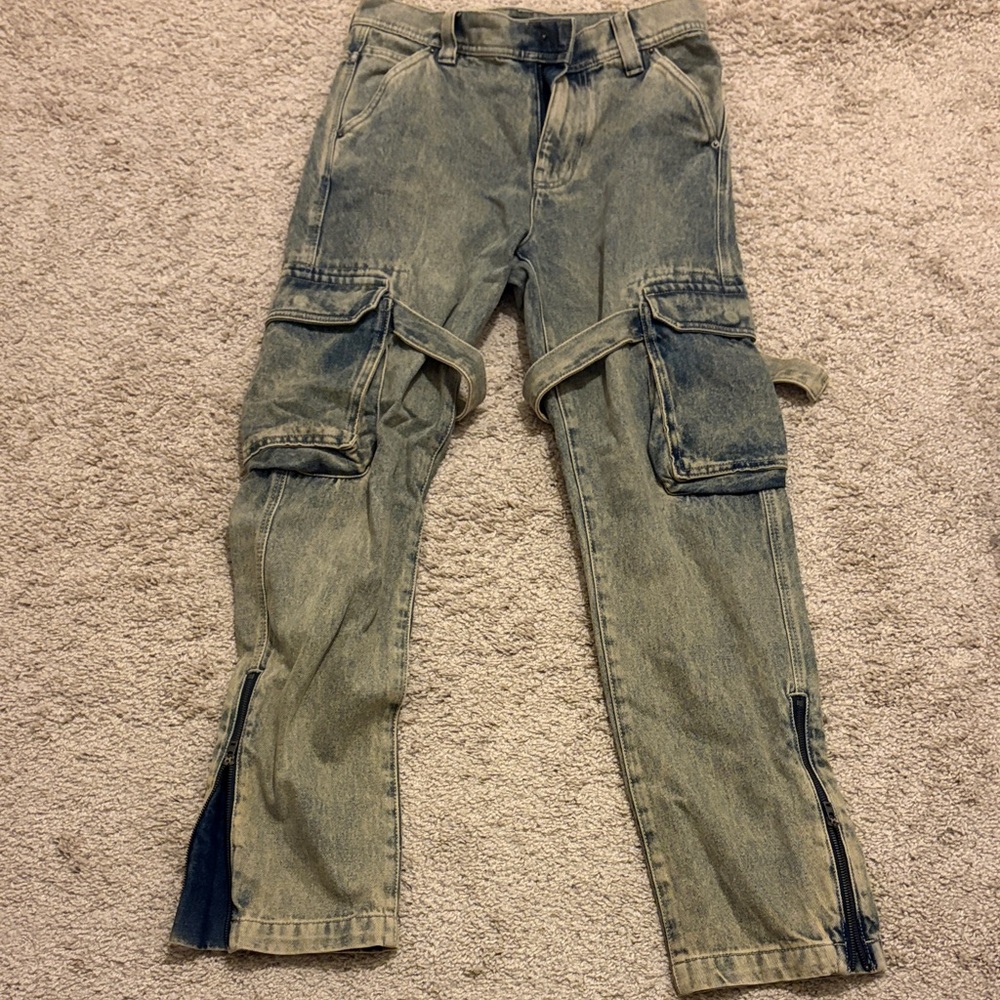 Zara Men's Cargo Pants in Distressed Gray